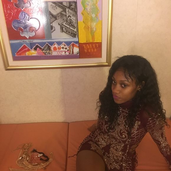 Meet your Posher, Monique - Picture 1 of 1